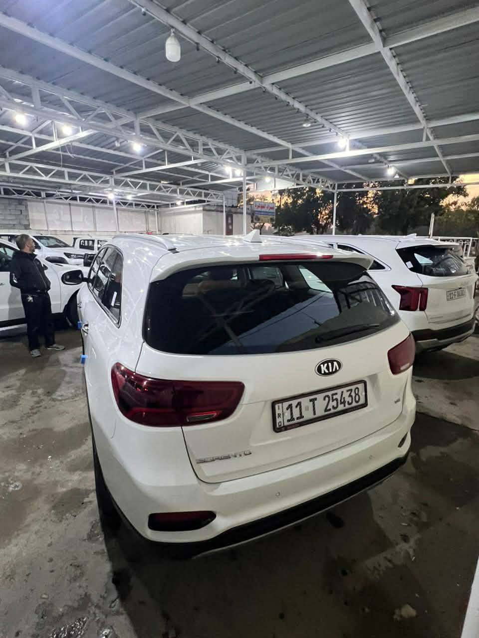 جناية الجديد) للبيع كيا سورنتو موديل 2020 خليجي رقم بغداد بسمي رقم دولي سنوية وهزة جديدة سيارة جديدة بمعنة الكلمة مكفولة كفالة عامة حتة من الشخط ول رصعة ماشية 47 ألف فول مواصفات عدة البانوراما ستة سلندر سبعة راكب ثلاث قطع تبريد كراسي كهربائية جنطة ذكية شاشة كبيرة كامرة دوارة حساس امامي خلفي بردات خلفية دبل بصمة بصمة ذكية ترحيب اثناء فتح الباب تخم تاير باتري جديد صدر جديد السعر 275 ورقة وبيهة مجال ويرهم مراوس بي توسان موديل 24/او25 بس تكون جديدة لون أبيض ورقم بغداد حصراً عنوان السيارة ديالى بعقوبة هاتف‏‪***********‬‏
