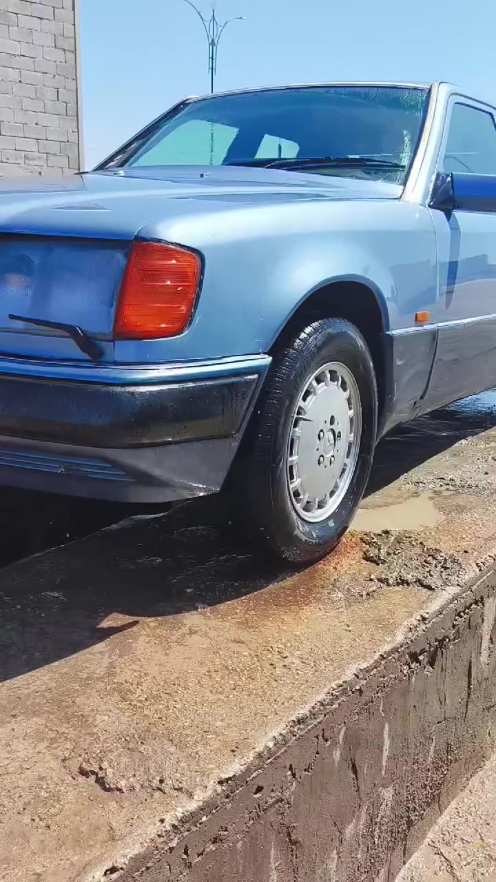 السلام عليكم مارسدس دب موديل 87 مكينه محور مكينه كير حداديه تايرات جدد سياره حلوه جاهزه بيه بس عاعده الدبل اليمن  مصلحه فقط السعر 55 وبيه مجال مكاني كربلاء للاستفسار على الرقم***********
