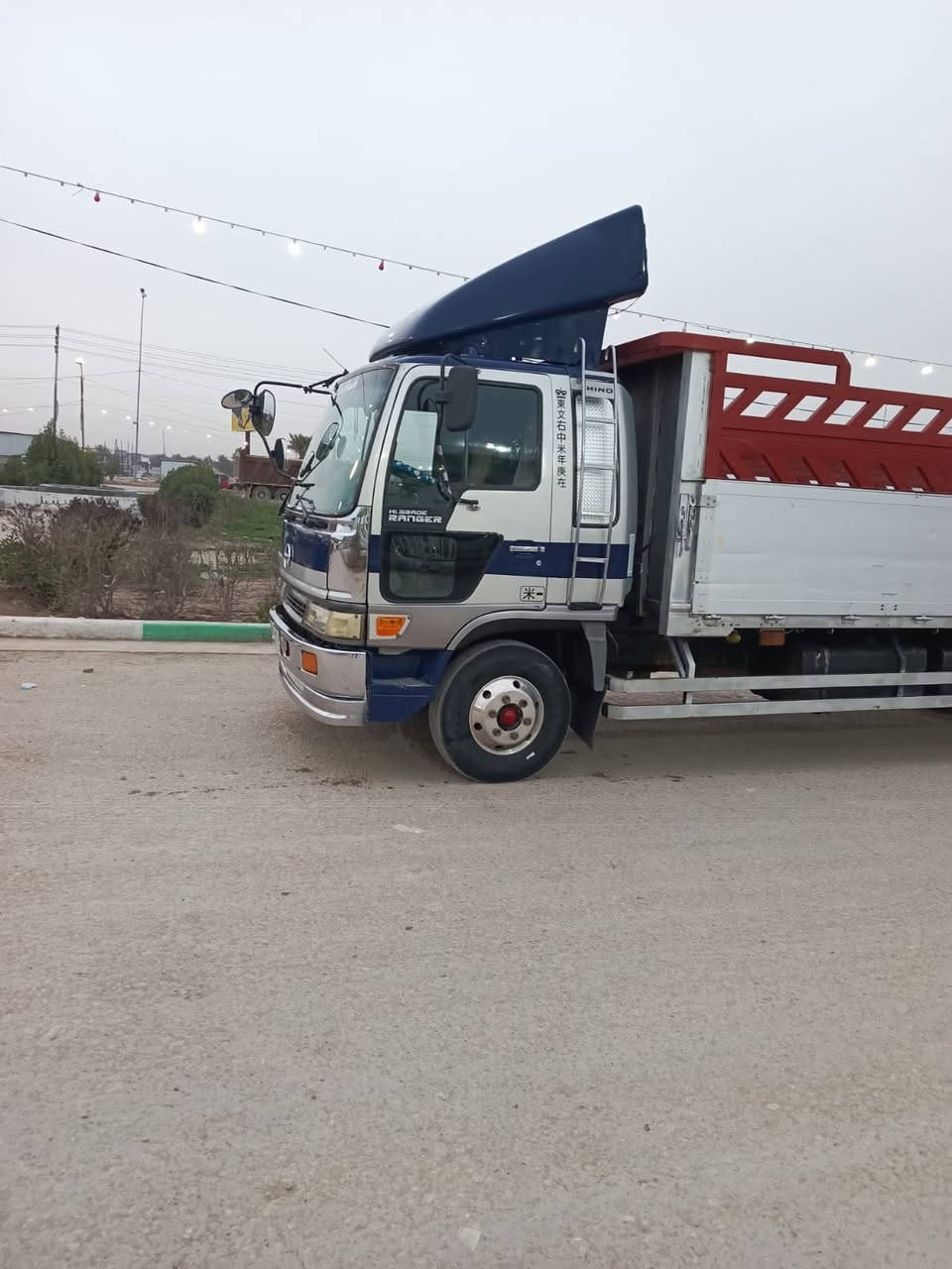 سلام عليكم هينو انگر الطول سبعه الئ ربع سياره جديده نازل موديله سبعه وتسعين تحويل ثاني يوم تخم تاير بدي قطعتين مكينه مامفتوحه لا تبخين ولا تنقيص سياره مكفوله كفاله عامه شاصي جديد اصفاحه اربعه ينفتحن سياره نضيفه العنوان بابل القاسم يرجي التصال
***********
