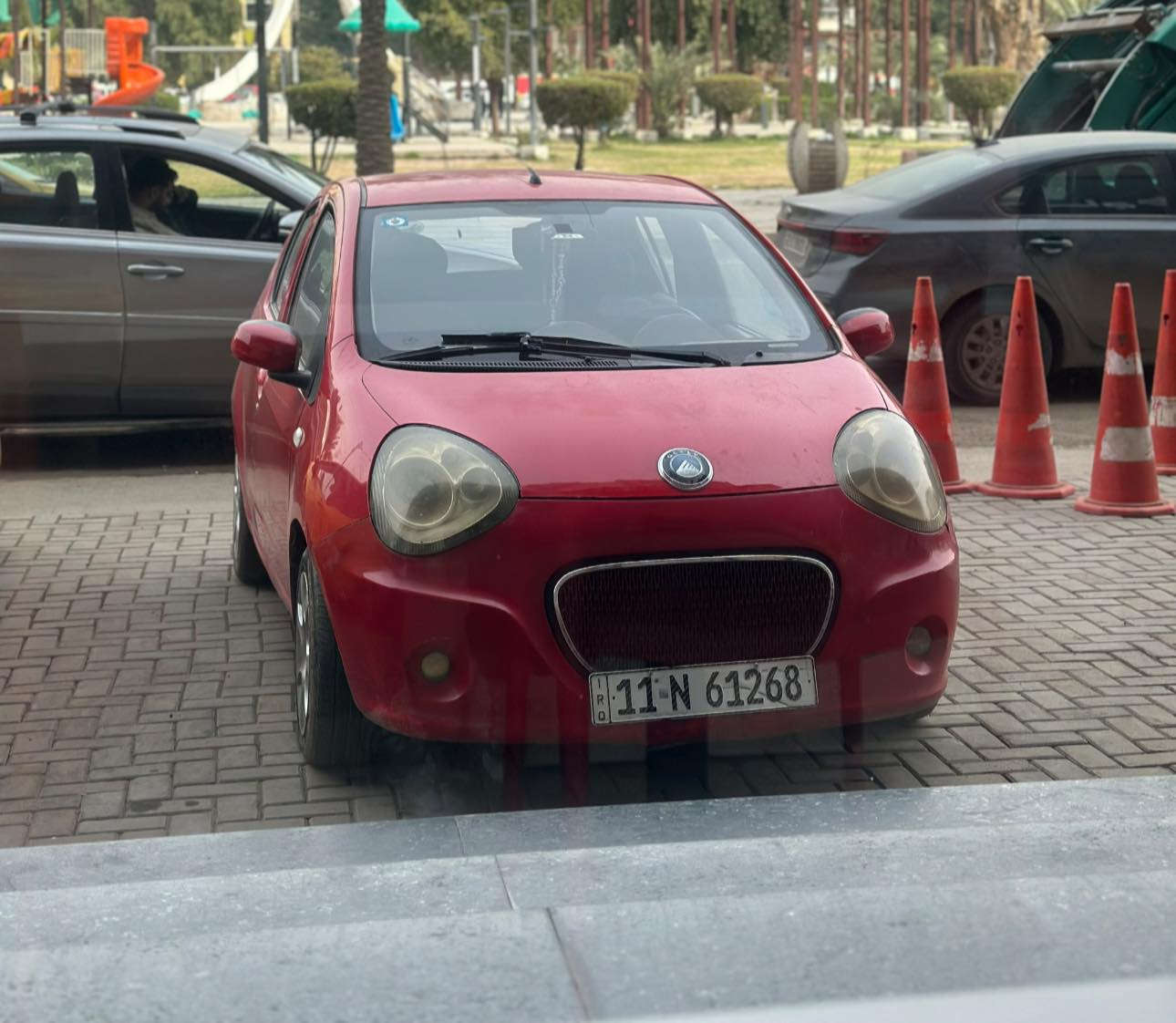 السلام عليكم جيلي باندا 13 بيها ضربه خفيفه بالدعامية الاماميه والدعاميه الخلفيه مبدله مابيها اي شي مبدل ولا مصبوغ فقط دعاميه خلفيه مبدله 
سعرها 45 الف مكاني بغداد شارع فلسطين 
الخاص مفتوح


**إذا كنت صاحب هذا الإعلان وتريد حذفه لأي سبب، رجاءا أرسل رسالة إلى الدعم الفني**