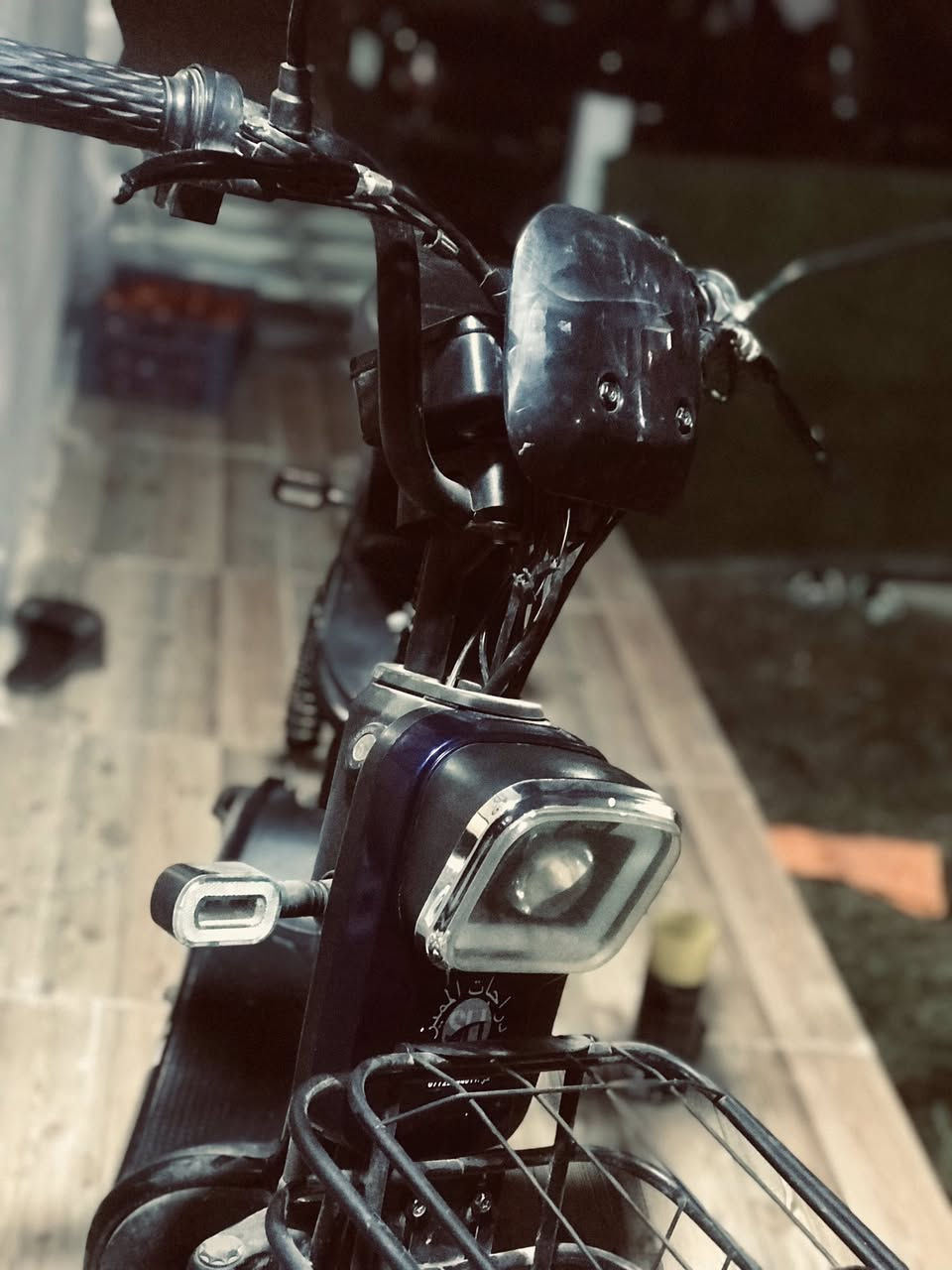 السلام عليكم للبيع موطور شحن الحجم 14  كلشي شغال بي و البطاريه شرط السعر 225 وبي مجال ، الرقم ***********
