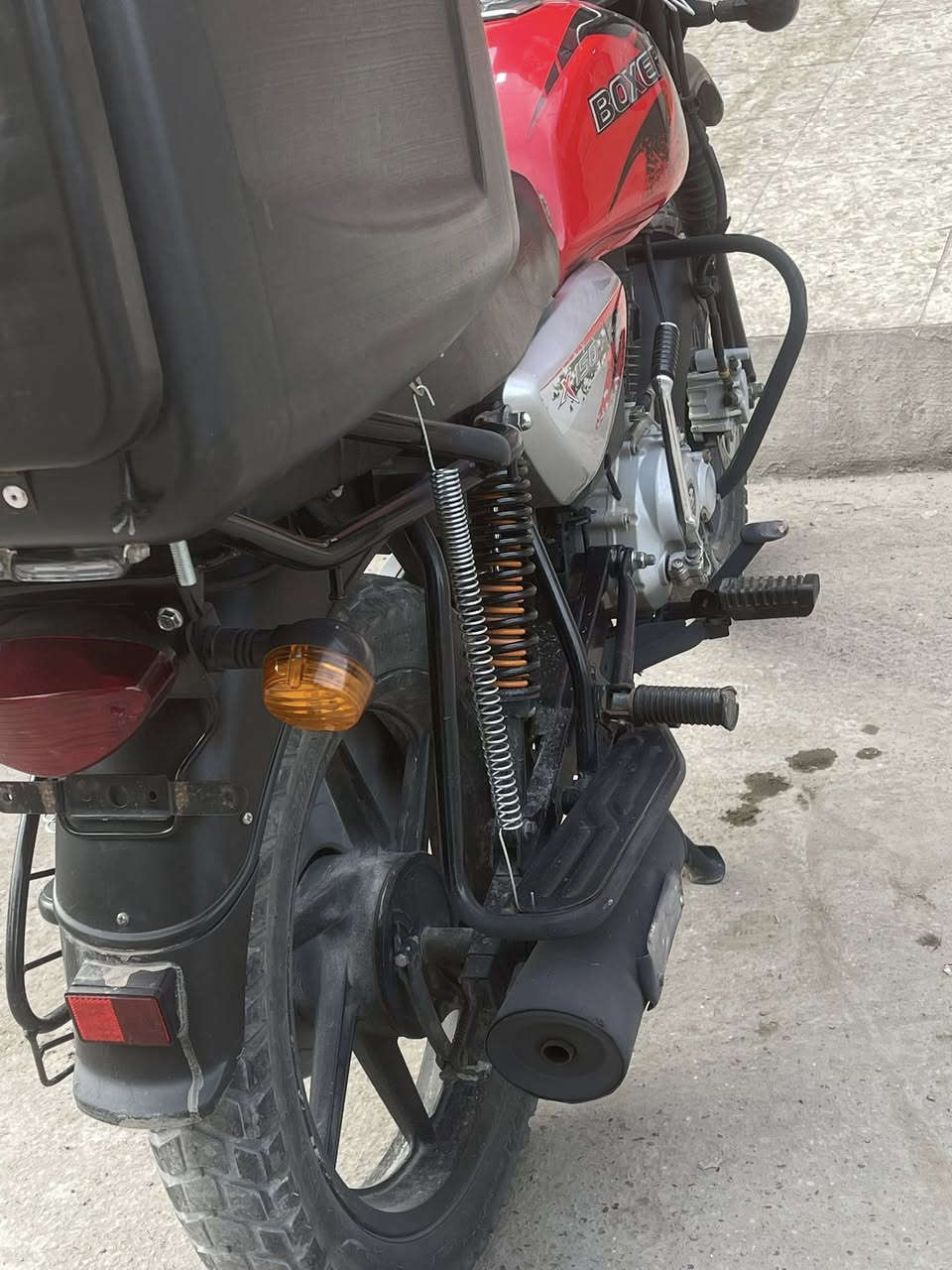 *********** السلام عليكم بوكسر موديل 2021 رقم مكينة مجفتة تجفيت شركة دراجة حلو تجي وتشوف بيه مستعجل علية بيعته بيه شوي شمره بل ستيرن سعر 1500بيه مجال الطيبين بغداد مدينة الصدر
