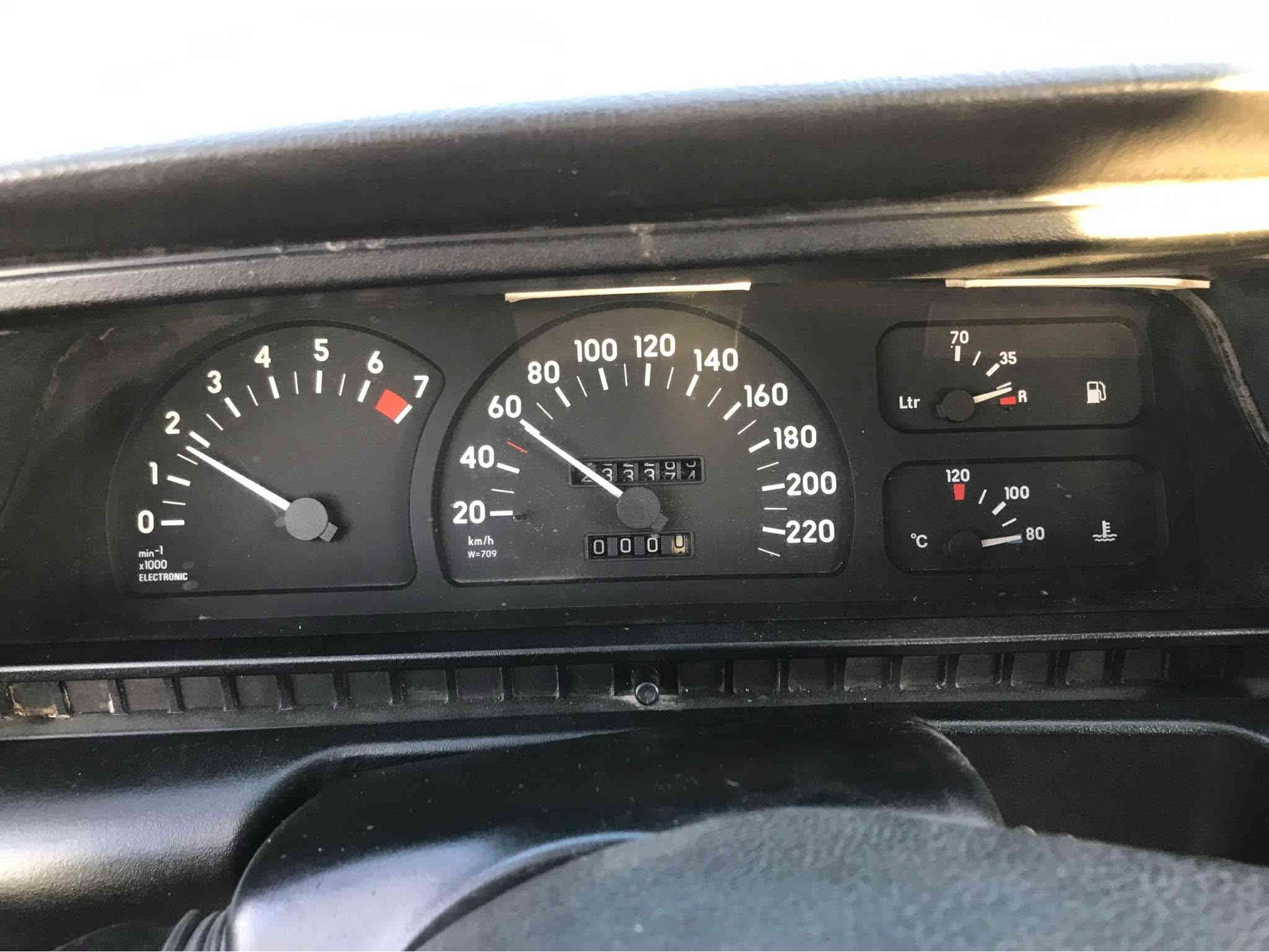 أوميكا أوتوماتيك  ، سعر ٣٢ ورقه ،رقم دهوك جديد ،مكينه جار بستنه كه له ك أقتصاديه بو بانزينى تلفون ( *********** ) 
للبيع أوميكا أوتوماتيك ،السعر ٣٢ ورقه ،رقم دهوك جديد ، حجم أربع بستن أقتصادية للبانزين ، مكاني دهوك ، تلفون ( *********** ) دهوك
