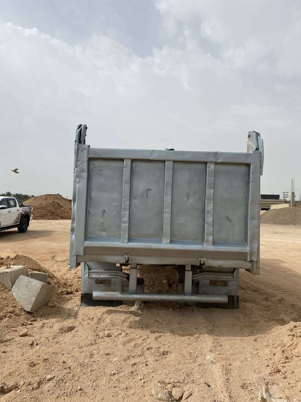بدي للبيع خمسة وربع كامل اي نقص مابي تانكي كونترول ونج جوينات  للاستفسار الاتصال على الرقم ***********

