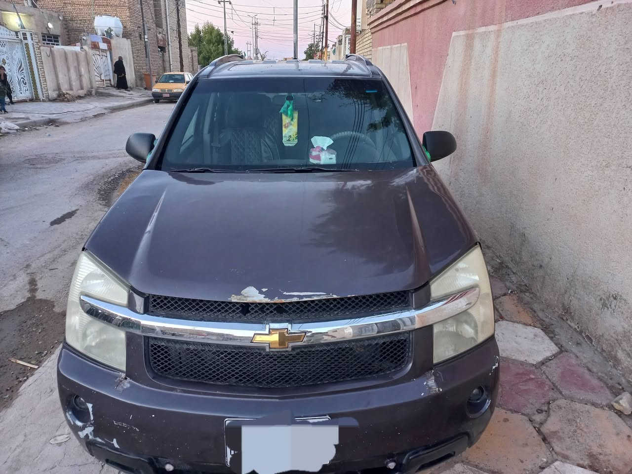 سلام عليكم
كوينكس 2008
رقم بغداد 
محرك 3400 6 سلندر 
كهربائيات شغالة 
تبريد شغال 
حدادية جديدة
تخم تاير جديد
تخم ويل
بس بيها كازكيت
مكان ميسان العمارة
سعر 65 وبيها مجال 
رقم ***********
