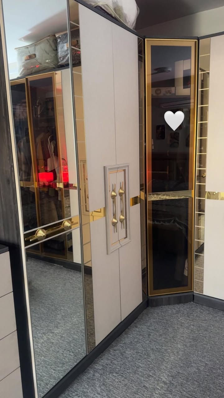 السلام عليكم 
غرف نوم للبيع اول وحدة البيجي كنتور زاوية سعرها 800 
الثانية لونها رصاصي ب600 اثنينهم نظيفات كلش مكاني حي الخضراء


**إذا كنت صاحب هذا الإعلان وتريد حذفه لأي سبب، رجاءا أرسل رسالة إلى الدعم الفني**