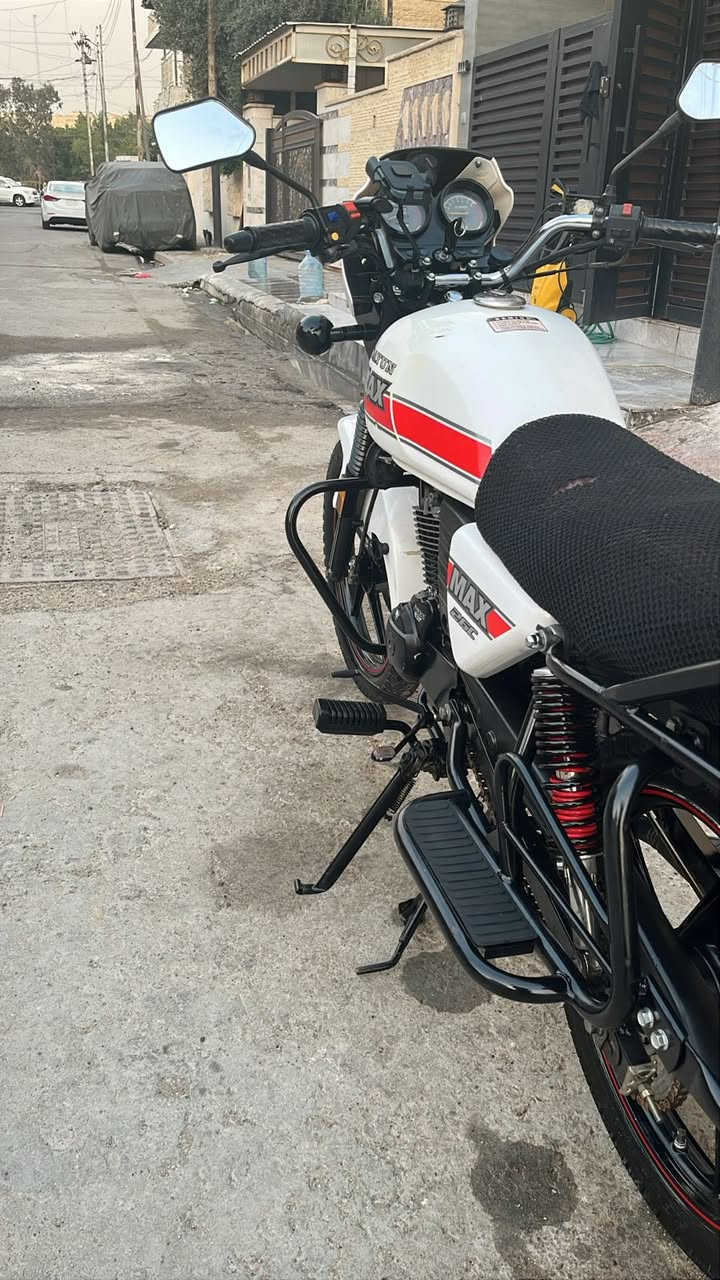 السلام عليكم
دايوان 22 نازلة بل23
كفالة عامة من كلشي الدراجة مامتعوبة 
ولا مشتغلة دلفري مال بيت 
كفالة من كلشي تجي وتفحص 
جيب وياك فيتر او وديها للفيتر بالي يعجبك 
مرقمة  رقم واسط سنوية بأسمي 
مشروع وطني بأي مكان يعجبك تتحول 
العنوان بغداد البياع 
***********
السعر 1750 وبيها مجال للشراي
مكلف بالنشر اتصال فقط
