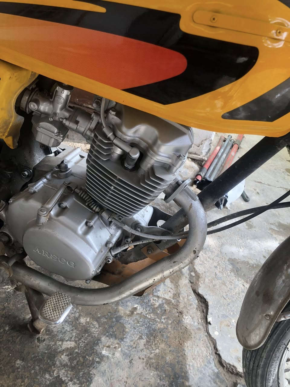 للبيع : 
دراجه اربعه كير
شاصي ١٤ 
محرك ٢٠ 
اوراق اصولي 
السعر ٣٥٠ قفلها 
ماسنجر 
واتساب فقط 
***********
مكانه واسط قضاء الحي
