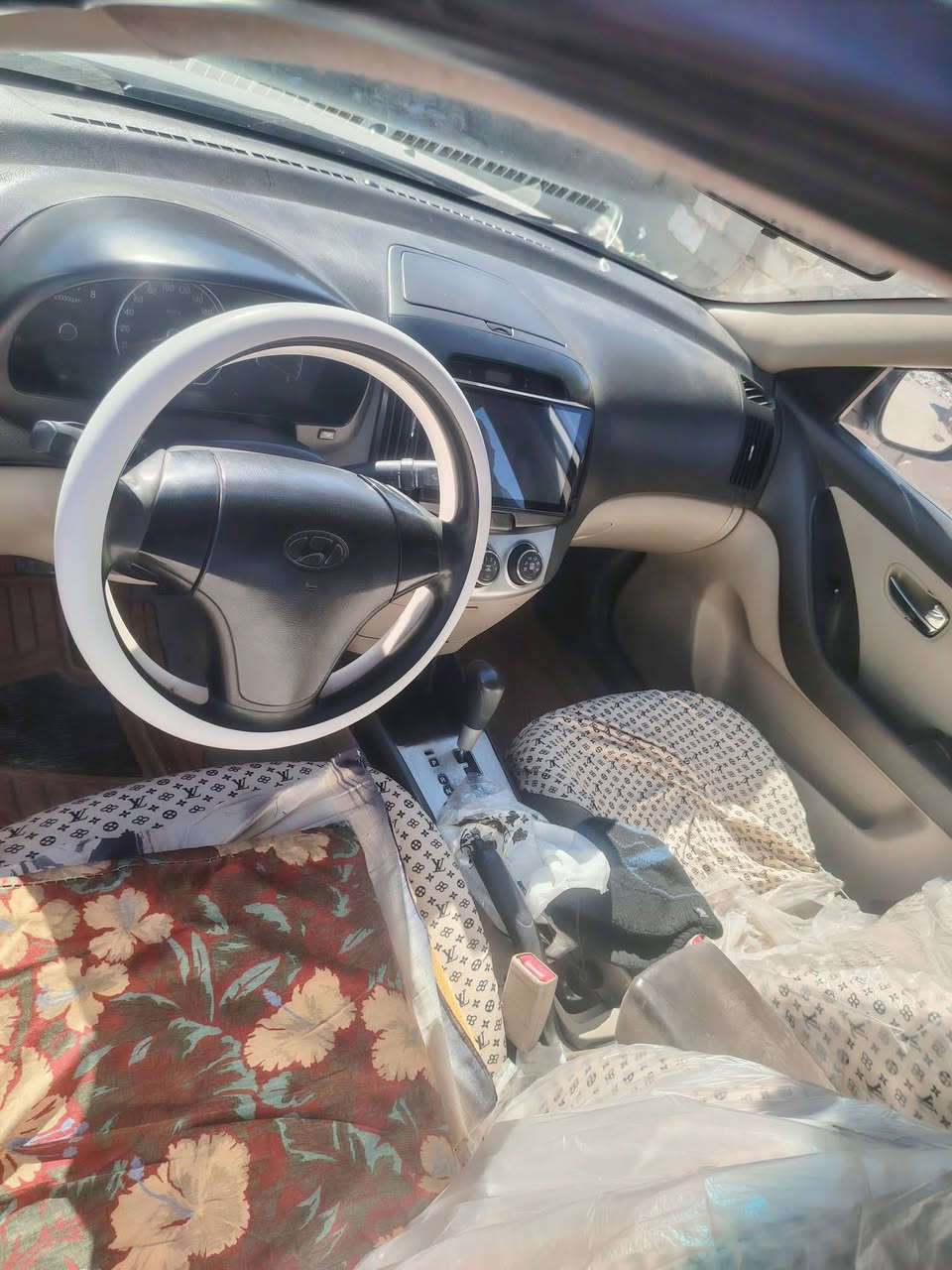 السلام عليكم سياره النترا للبيع 2010 سعر 90 قابل للتفاوض مستعجل للبيع***********
