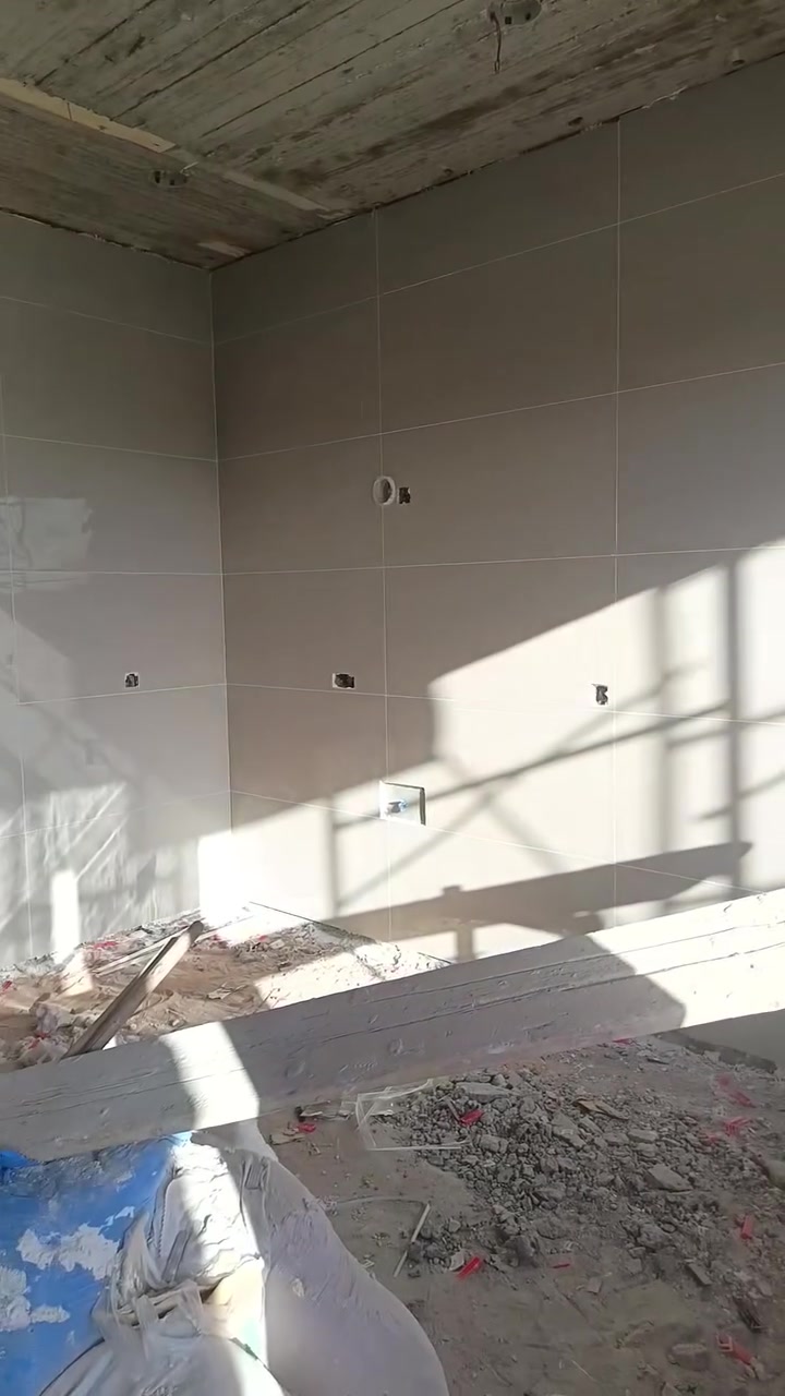خلفه سراميك درجه أوله شغل مرتب ونظيف ***********
