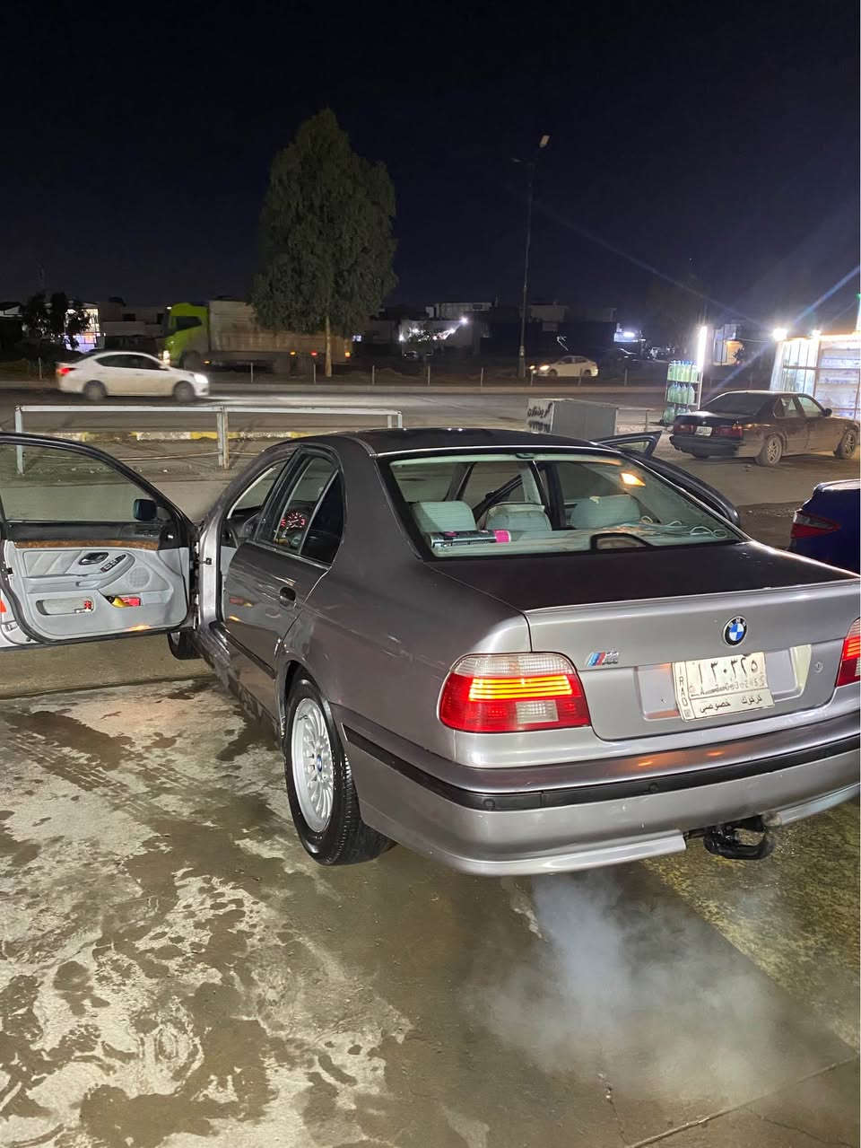 بيئيم ده بليو E39 بومه. موديل. 2000 . مه كينه ٥٣٠ ده بل ديجيتال. كير توماتيك. ٣مودي ليخورين كوشن جلد . كوشن هيته ر . ABS شاشه ئاي باد ره قه م كركوك سياره كه به س وكاله يه  ره قه مو سه نه وي ئه سلي. ده فته ر به نزيني هه يه سياره كه به لاي سه كن كه و توه من به حيساب وه ركه راوه يفروشم تا قه ت سه ريشه م نيه ساحيب سه نه ويشي مه و جوده. 

بيئيم  بومه E39 موديل. 2000 محرك 530. ٢ديجيتال 
كير توماتيك   ABS. كوشنات جلد  و هيتر و شاشه 
رقم كركوك بص وكاله وبطاقه بنزين موجود سياره صفحه سكن كامل بي  بس اني بيع اگول مگلوب. و شرط. گيرو محرك 

ژ.م. *********** به س واتسابي له سه ره 
*********** به س واتصاب موجود كركوك, العراق
