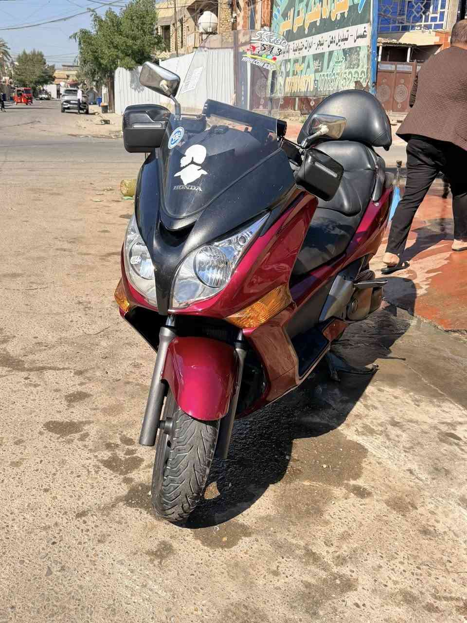 سلفر ونج جيتي للبيع جديد بس كفرات نضافه 90/100    سعر 30 وبيه مجال
مكان بغداد ***********
