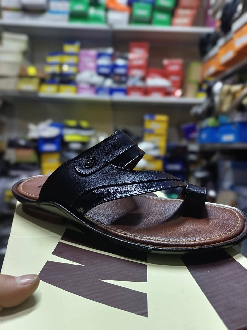 شحاطه  كوالتي عالي جلد طبيعي100٪ مخيط كافة القياسات متوفرة


**إذا كنت صاحب هذا الإعلان وتريد حذفه لأي سبب، رجاءا أرسل رسالة إلى الدعم الفني**