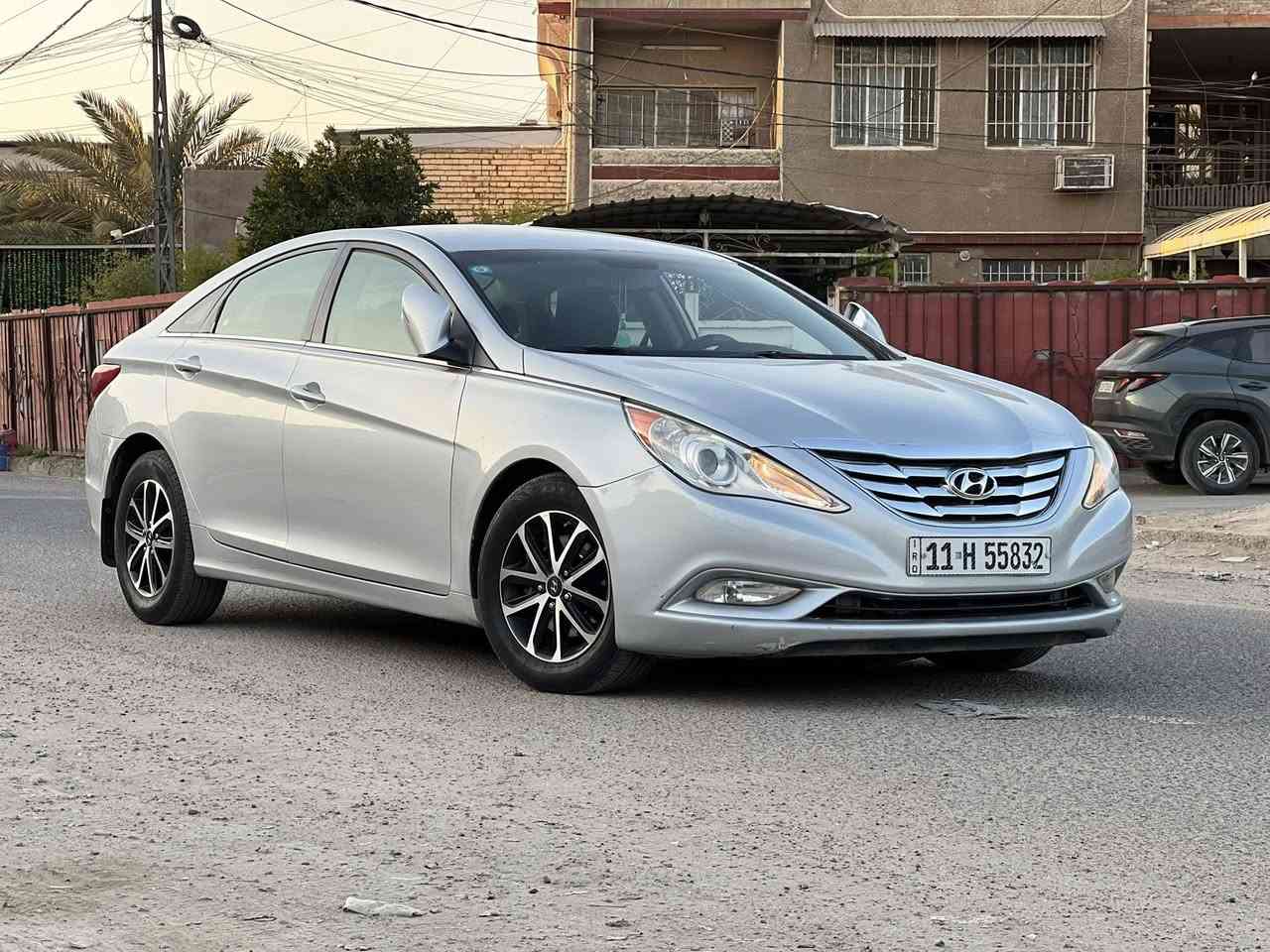 السلام عليكم 
سوناتا 2012 امريكي
ماشيه 102 
السعر 98 وبيه مجال 
مكينه 2400
حادثه جاملغ وبنيد صفحه السايق وباب السايق مبدل والجاملغ اليمين مباوك صبغ ابيع 4 قطع 
مواصفات 
بصمه 
مري شفط
شاشه كبيره 
كاميرا 
مكان بغداد بسمي 
***********
