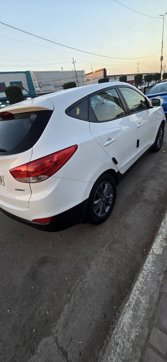 السلام عليكم للبيع اومراوس توسان موديل 2015 واردامريكي حادث خلفي والسونرموضح كلشي اي استفساراتصل فقط*********** عنواني بغداد السعر138
