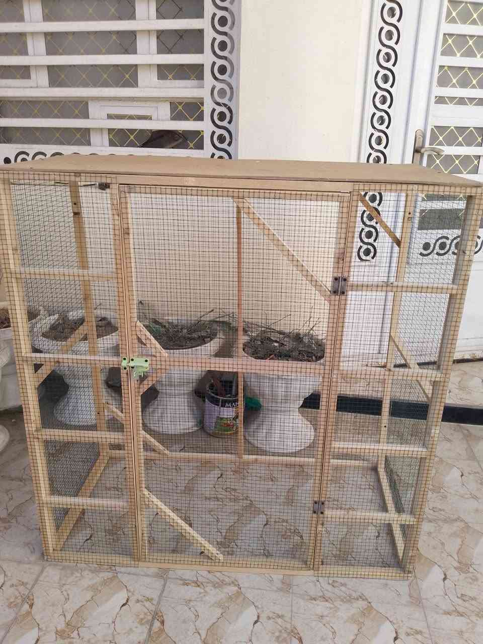 سلام عليكم مرخصة الادمن متاح قفص خشب جديد يتفصخ براغي حلو ومرتب ارتفاع 120 عرض 120 نزال 60 مكان بغداد الحريه السعر راسلني خاص وبخدمتكك
***********
