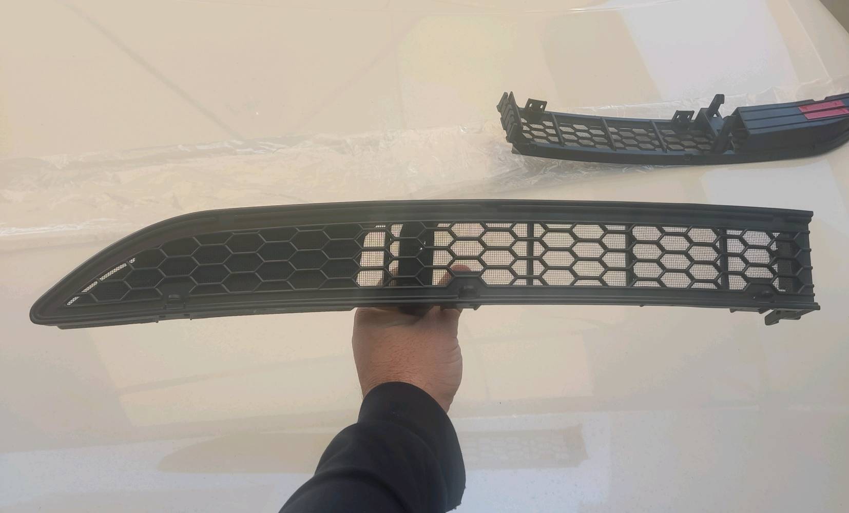 شبكات حماية لسيارة تسلا موديل 3 إصدار 2024 2025 هايلايند. 
يوجد توصيل لجميع انحاء العراق