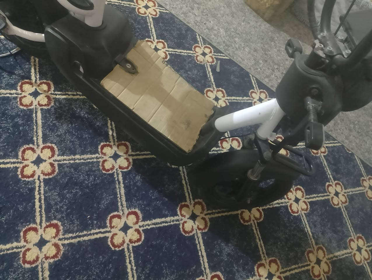 سلام عليكم دراجه شحن 4 بطاريات.A.9
مكفوله من اي ضربه مديل2014
سعرها275و بيها مجال///***********
مكاني الرفاعي يم دار البيضاء
