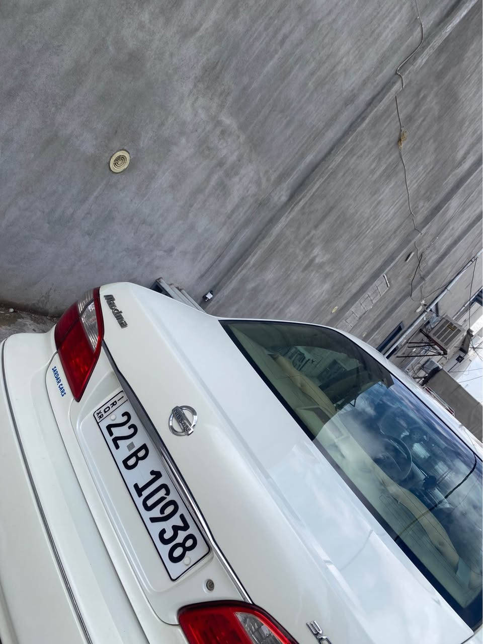 ماگزیما ٢٠٠٦ دوو پارجە سبوخ هەیە هەموو شتی نویە ٢٧٠ هەزار رۆیە لۆک لۆکە لە هەولێرم*********** أربيل, العراق
