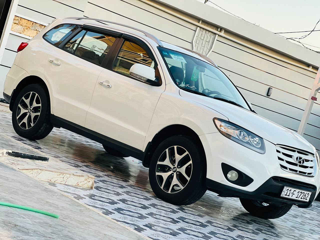 سنتافي للبيع خليجي دوش موديل ٢٠١٢اربعة سلندر سبعة راكب هزة جديدة سنوية جديدة باسمي رقم بغداد انكليزي مشروع وطني ٣قطع تبريد  شاشه ايباد تحكم ستيرن مرايات شفط فتحة سقف أربعة ويل كب كفالة عامة عدا المذكور بصورة سيارة سعر ١٤٢ وبيها مجال واتس إب ***********
