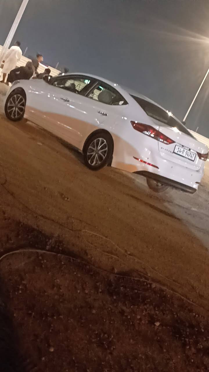 النتره 18خليجي 
سياره مصبوقه عام اثر 
مكينه 2000
سياره جاهزه ماتصرف عليها ربع
بيها ضربه بلجاملق لخلفي ولدوسه كد شبر متعوره وصلحتها تبريد ثلج كير جديد  مدوشمه ومغلفه ارضيات منضومه زنون كامله 
اذا اكو مراوس نيسان سني او اكي فايف

*********** البصرة, العراق
