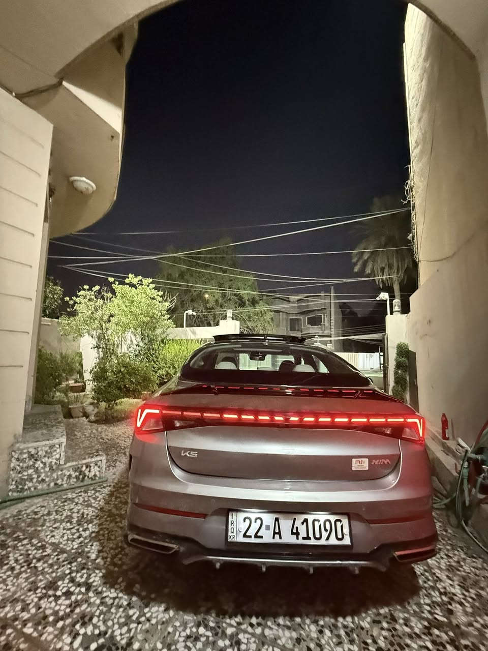 💯 k5. NIM 2023 
 
🔰 كيا كي فايف2023 خليجي بيها بارد اربع اصابع بالجنطه بدون قطرة صبغ السيارة 
Kia K52023

✨ بوضع الوكالة والشركه  
 الدهن والفلاتر من الوكاله
بعدها داخل الضمان ودفتر الضمان فعال  تم عمل تنظيف وتبديل بلاكات والادامة  العامه في شركة kia الدوريه قبل 10ا يام  والوصل موجود 
•خليجي 
• ⁠رقم اربيل باسمي تحويل يمتى ماتريد 
• ⁠فحص كله جديد 
• ⁠ماشيه ٦٠
• ⁠بصمه ثانيه موجوده 

🟠 المواصفات والملاحظات
• محرك 2000 دوش المرغوب
•كير ATM المرغوب 
• ⁠بصمه تشغيل وابواب 
• ⁠بانوراما✨ 
• ⁠حساس خلفي 
.حساس امامي
• ⁠كامره دواره 
• ⁠كشنات جلد 
 • ⁠كشن كهرباء
•كشنات تدفئة  ✨
 • ⁠داخل ابيض 
• ⁠تبريد شاشه منفصل 
• ⁠تبريد قطعتين 
• ⁠باقي المواصفات معروفه 

📍 مكان السياره بغداد/المنصور

☎️ رقم ***********\***********
السعر 210وبيها مجال
