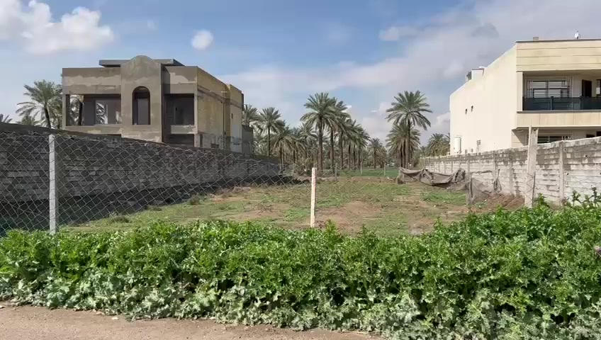 سلام عليكم يوجد لدينا 1000متر للبيع موقع بغداد الراشديه منطقة كاظم العالي شارع شيخ  القريشي صنف اللعقار ملك صرف استفسار على هذا رقم الهاتف ***********
