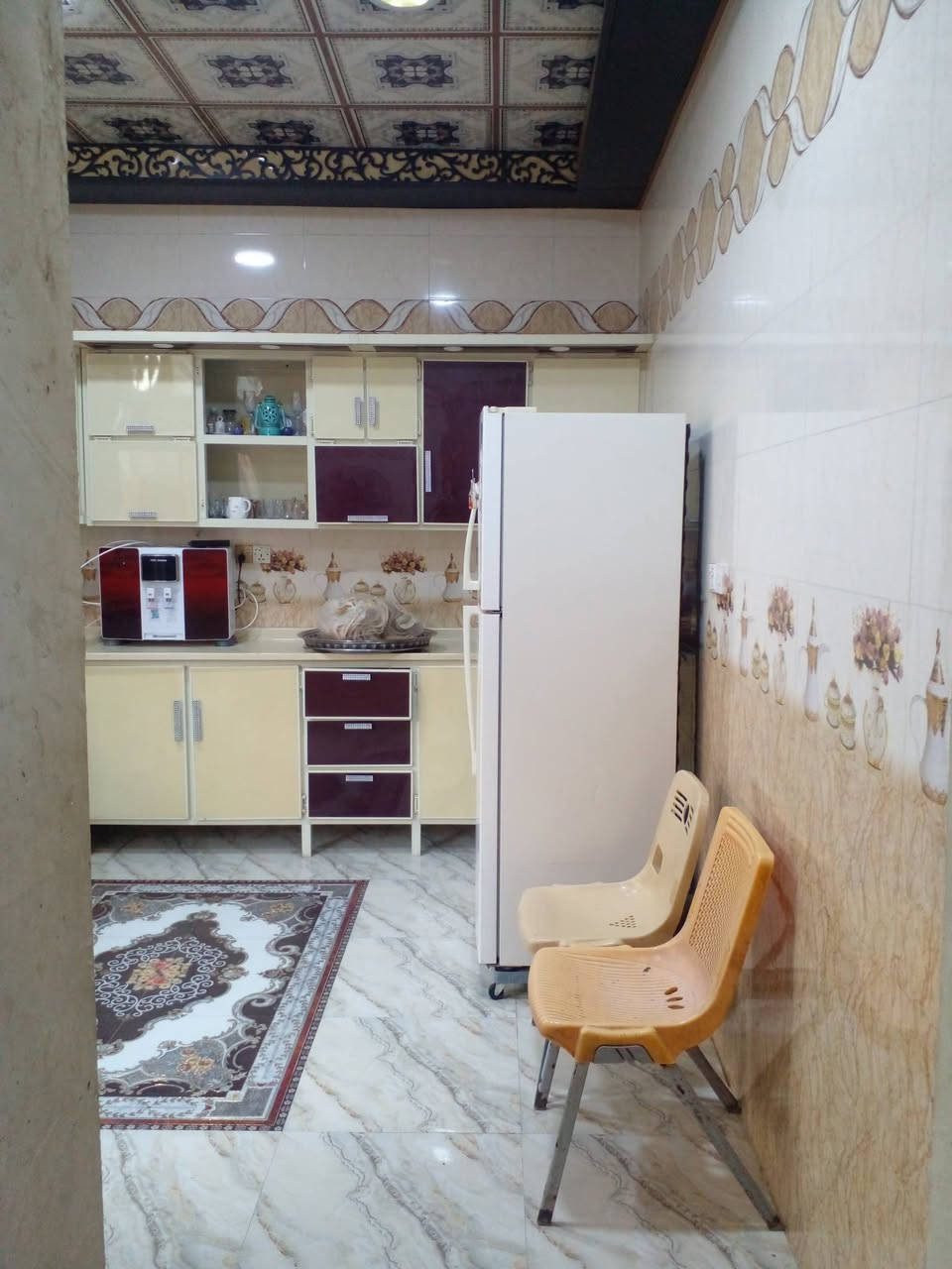 بيت للبيع بمساحة 110 متر واجهه 11 نزال 10 سند 25 اقرار محكمه بناء طابوك درجه أولى يحتوي على 3 غرف مع صاله واستقبال ومطبخ وصحيات داخلية وخارجية العنوان كربلاء كنطرة السلام يبعد عن مركز المدينة كيلو خدمات كامله السعر 180 مليون قابل للتفاوض للأستفسار*********** / ***********
