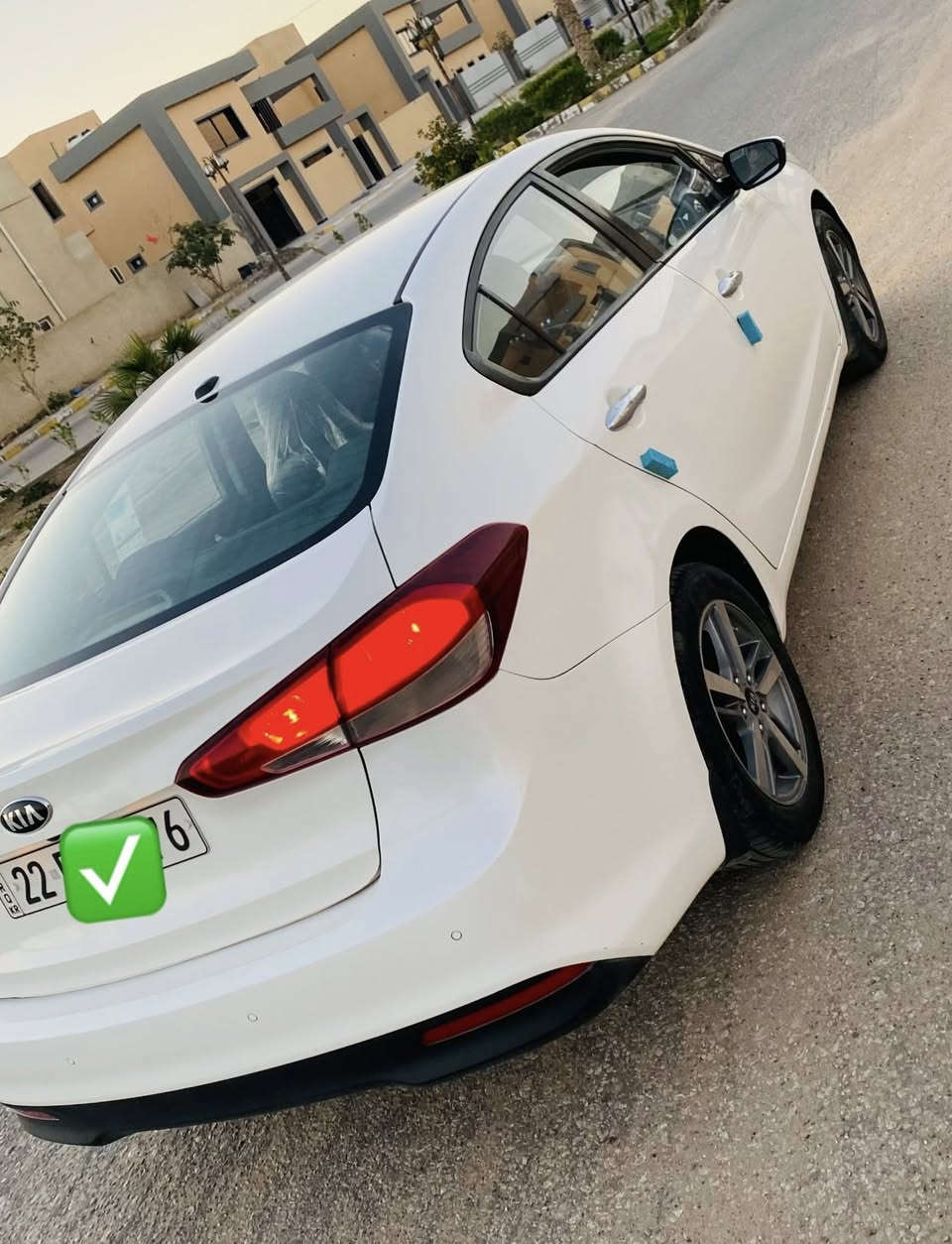 سيراتوا موديل 2017 رقم اربيل الدولي الجديد تريد وكالة تريد تحويل
بيهه فقط جاملغ الكدام مبدل اصلي بلادي نفس الون بدون صبغ وبدون دواخل 
محرك دوش المرغوب 1600
ويل كب

مواصفات
شاشه اندروريد 
حساسات 
كامره
تحكمات جهه
مري اشاره
السعر 126وبيها مجال 
مكان السيارة نجف 
الاستفسار رقم الهاتف (***********)
