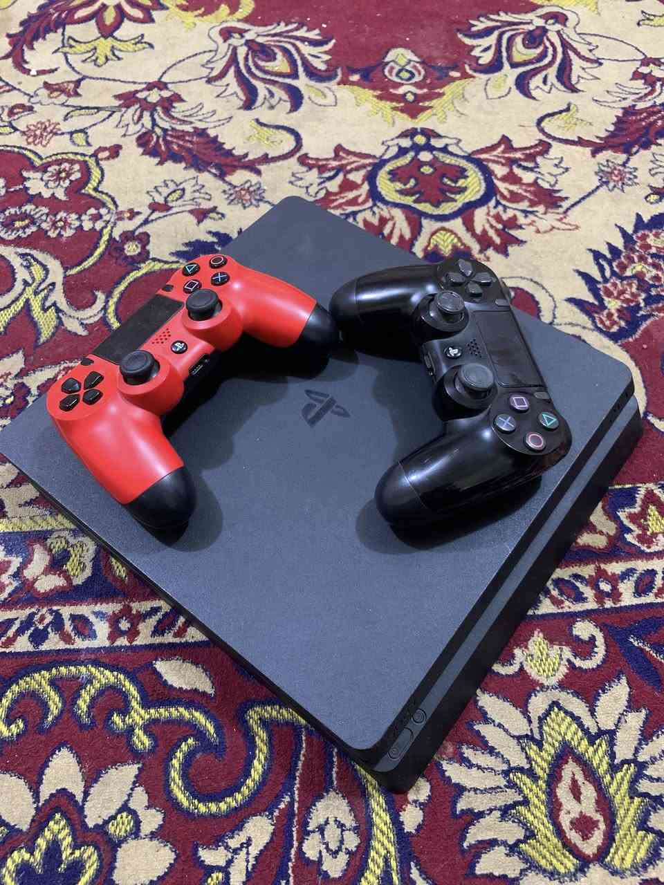 السلام عليكم بلي 4 مهكر نضام 
 باندل ذاكرة 1تيرا  كلش نضيف وممفتوح ولامصلح مع يدات ثنين وحده اصليه وحده تجاريه وهارد خارجي نص 500 ذاكرته 
سعر ٣٠٠ وبي مجال اذا وي الهارد اذا بدون هارد ٢٧٥


**إذا كنت صاحب هذا الإعلان وتريد حذفه لأي سبب، رجاءا أرسل رسالة إلى الدعم الفني**