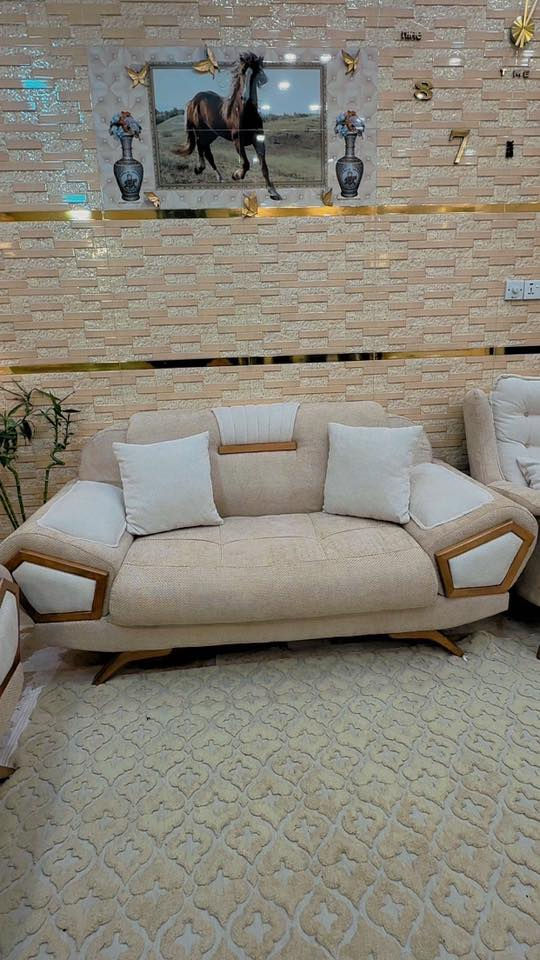 السلام عليكم ورحمة الله وبركاته
للبيع تخم احطاطه مفصل من شركه قصر الخليج للاثاث موديل خليه النحل مصار 5 ايام من اشتريته ونشرك الوصل للمصداقيه والسعر مليون و 100 وهذا الرقم للاستفسار ***********
