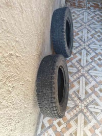 زوج تايرات • قطع غيار • سيارة