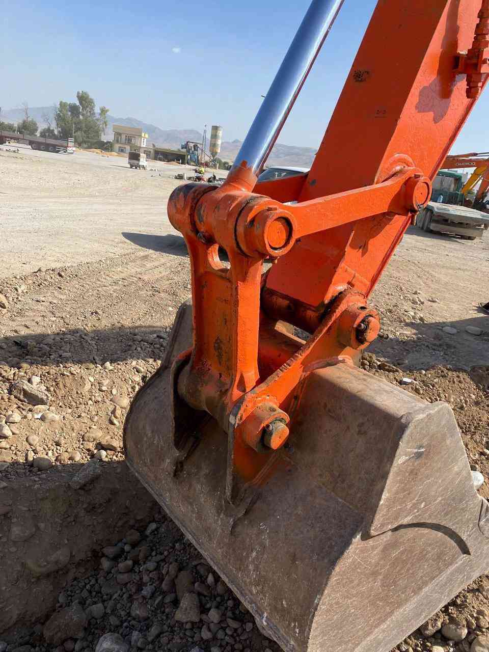 حفارە مودیل ٢٠٠٦ (٢١٠وات)سعر 4,2500$     اتصال ***********
