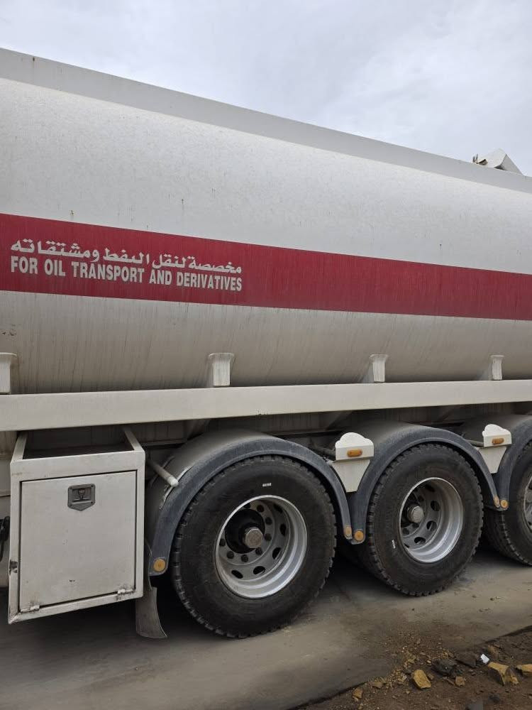 للبيع صهريج شاكر موديل ٢٥ حمولة من ٥٥ الى ٥٧ السعر  ١١٥  بدون تاير  رقم ابو الصهريج   *********** البصرة, العراق
