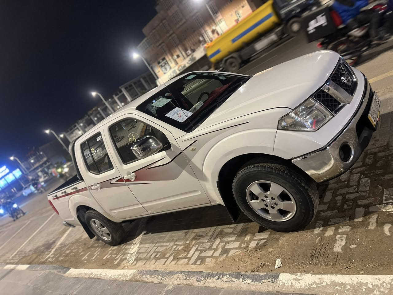 السلام عليكم سياره بيكم نيسان نيفاره موديل 2014 السنويه لحد 2030 مجدد كير ومحرك كفاله حداديه كفاله السياره     اي نقص ماكو السعر ١٣٨ وبيها مجال بسيط ستفساره على *********** مكان بصره
