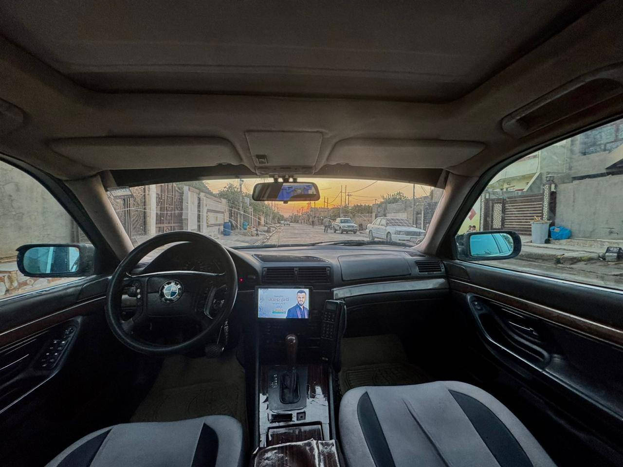 سلام عليكم BMW موديل 1999 محرك كير كهربائية كله بل شرط +شرط التحويل رقم كركوك السعر 60وبيها مجال قليل التفاصيل الباقيه اتصل على هاذ الرقم ***********
