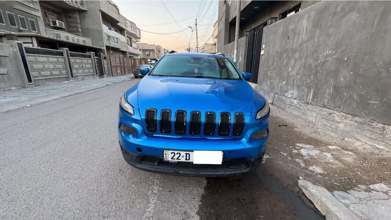 جيب شيروكي بزون ٢٠١٨ محرك ٢٤٠٠
رقم اربيل باسمي
محرك جديد
صدر جديد بالكامل امامي خلفي
تايرات تخم جديد
نقص ميزانيه بعد تبديل الصدر تحتاج + يده مال ماسحات 
‏عنواني بغداد شهداء البياع 
‏الرقم ***********￼￼
