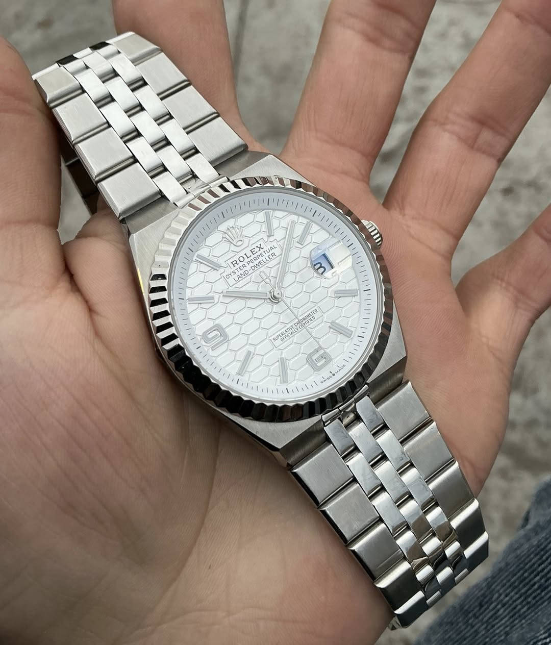 السلام عليكم ساعة رولگس لاند دويلر اوتوماتيك
ظهر كشف شفاف 
عقارب وارقام لامينوس
ستانلس ستيل
نافذة للتاريخ
قطر 40 41
مكينة مختمة
لون ابيض مميز
145 الف


**إذا كنت صاحب هذا الإعلان وتريد حذفه لأي سبب، رجاءا أرسل رسالة إلى الدعم الفني**