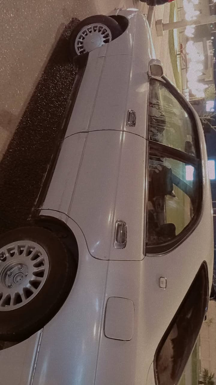 سلام عليكم اخوان بطه منفصل رقم بصره جاهزه من كلشي كير مكينه ثنين ونص تختم تاير جديد السياره مال جناي مرتبه كلش وستوني معمرها حداديه وره وكدام وغراضها كله بطه اصل تبريدها منضومه كامله ثلج وادامه كامله السياره كل شهر ، السعر ٦٤وبيها مجال قليل كلش مال جيه (مكاني البصره القبله) ***********
