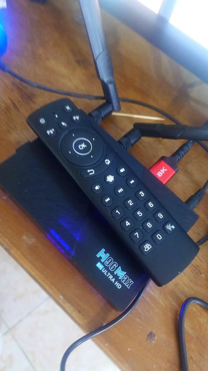 H96 Max v58 

للبيع جديد لوك فيه مشكله بسيطه جدا في السوفت وير 
الا وهيه يعلق أحيانا يشتغل ساعات بدون اي مشكلة مرات يعلق ويعلق فقط في اليوتيوب او مقاطع الفيديو 

السعر نهائي مع التوصيل 70 ألف على أول تم 
السعر نهائي ب69 تعذرني لا ادوخك ولا تدوخني ماخذه ب100 الله شاهد


**إذا كنت صاحب هذا الإعلان وتريد حذفه لأي سبب، رجاءا أرسل رسالة إلى الدعم الفني**