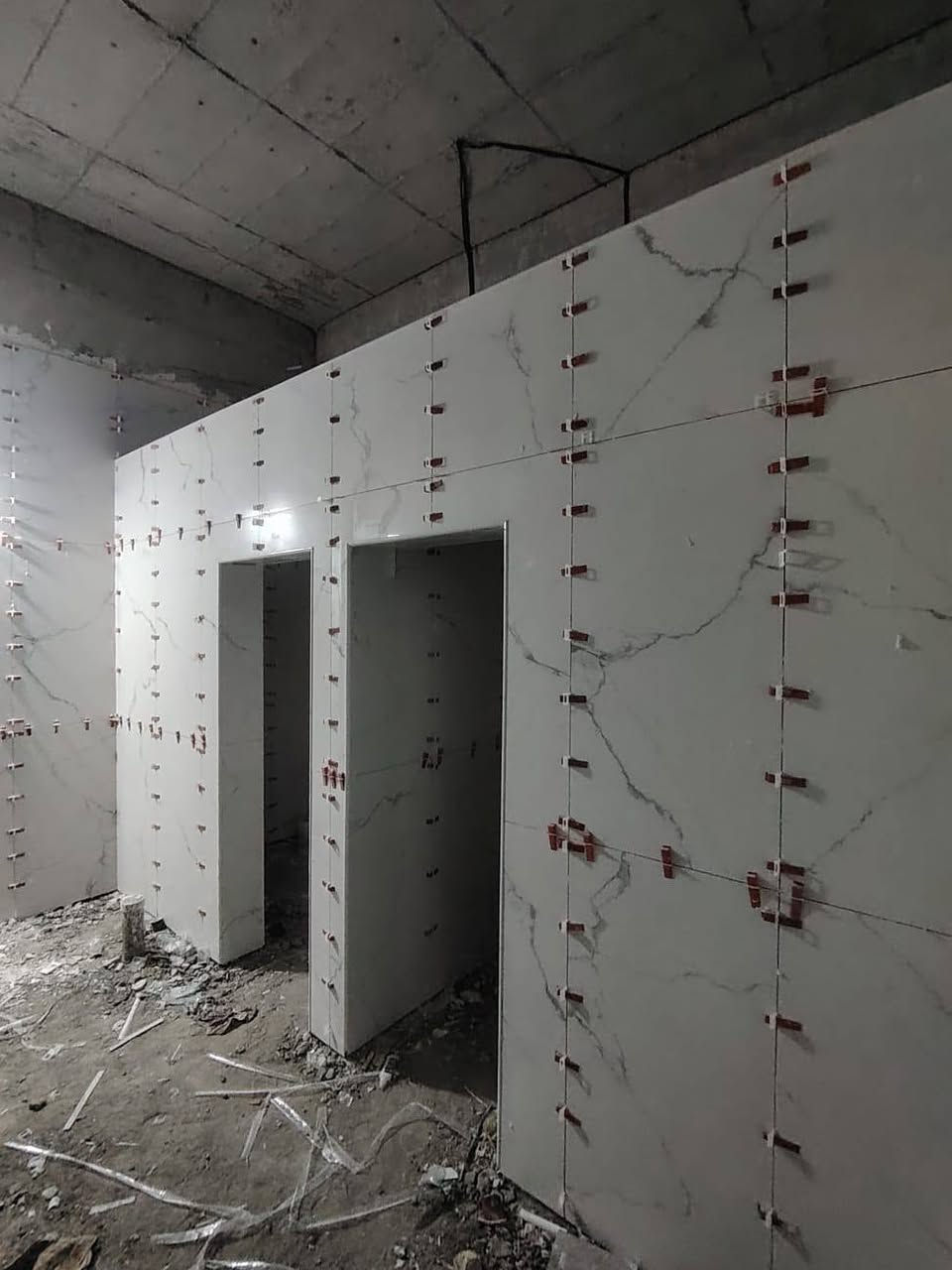 السلام عليكم خلفه سيراميك ارضي وجداري شغل مضبوط متفرغ حالين لعمل داخل البصره ***********
