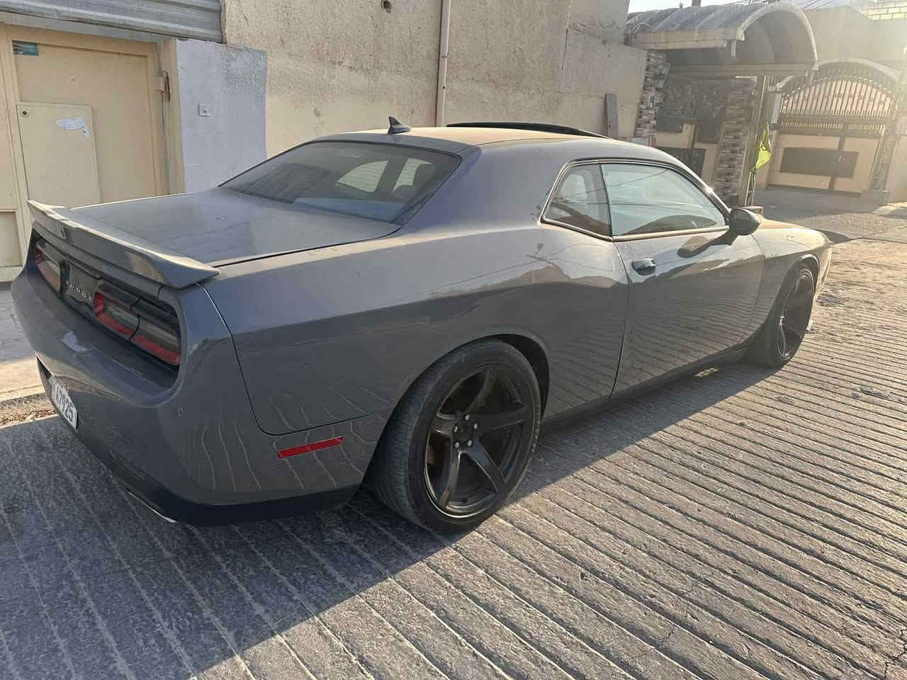 سلام عليكم 
دوج جالنجر 2018 SXT
فول مواصفات دينار واحد متصرف عليها السياره جاهزه من كلشي تجي وتشوف بعينك 
السياره قطعتين وبيها بارد نزلت السونار بل منشور 
رقم بغداد تحويل مباشر 
السعر 154 وبيها مجال حك الجيه 
رقم الهاتف ***********
