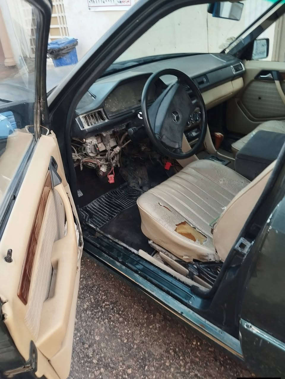 #مارسدس دب ستيشن #موديل 88 الحداديه نص عمر المكينه جديده والكير بي تأخير نمره رقم نجف راعي موجود السنويه صاقطه 2021 
السعر 37وبيه ومجال مكان السياره #بالنجف حولي مراوس حسب القناعه اتصال او خاص مفتوح
*********** خادم للطيبين
