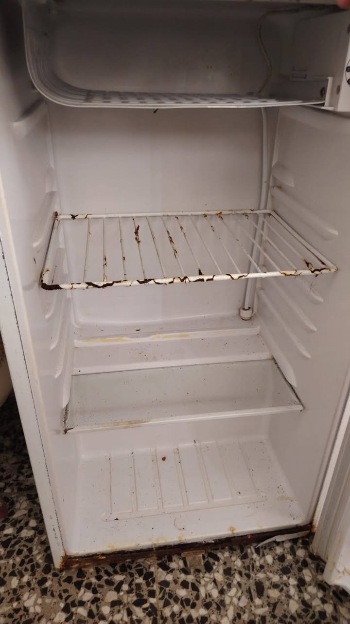 لبيع كلشي بسعره غراض نضيفه للاستفسار ***********
