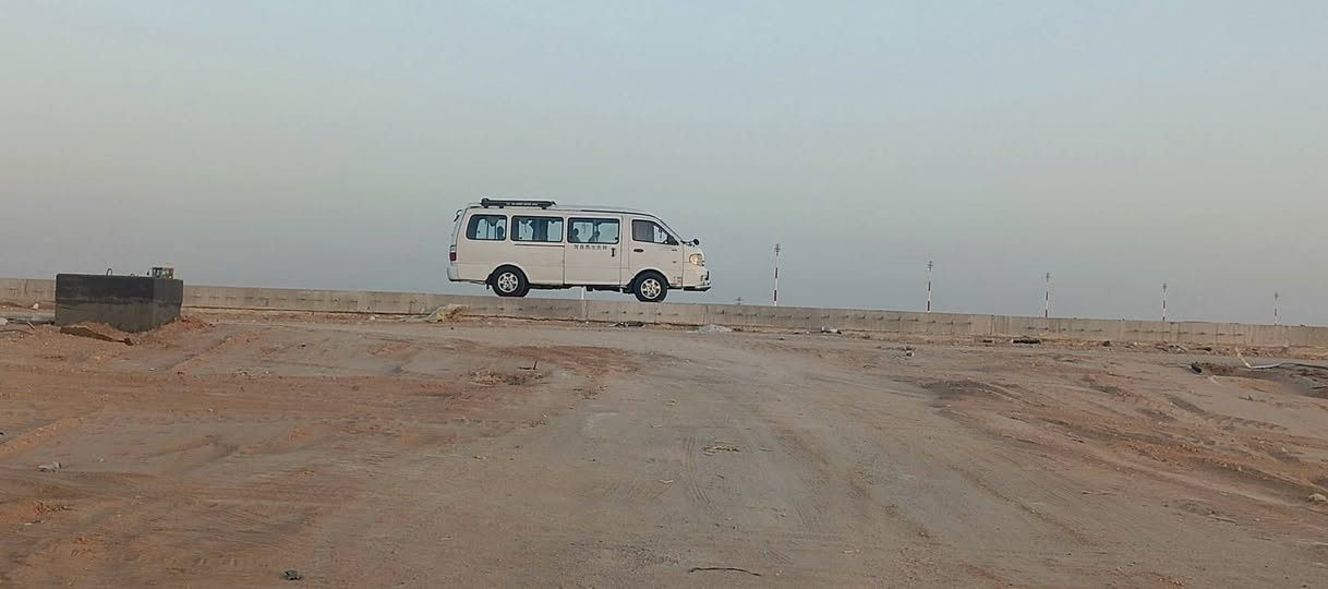 سلام عليكم سياره البيع ١٤راكب موديل 2005 محرك مسكر كير اكسل مكفول رقم بصره الماني سنويه 27 اربع شواصي كفاله دوشمه جديده الاستفسار ***********
