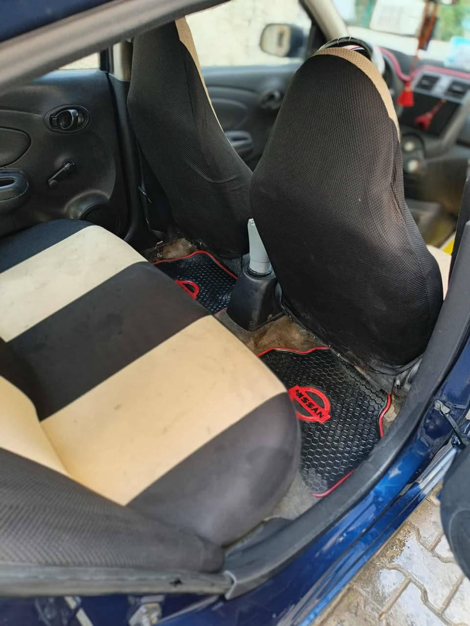 نيسان فيرسا موديل ٢٠١٤ وارد امريكي حادثه بيها باب السائق وجاملغ وبنيد سنويه تنتهي ٢٠٢٩ مكان السياره كربلاء طوريج ***********
