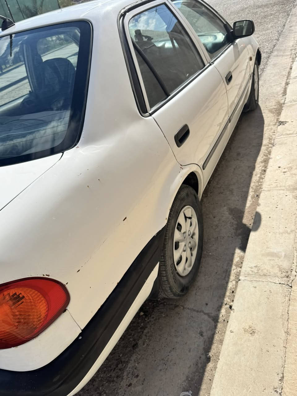 السلام عليكم … كورلا موديل 98 رقمها بغداد انكليزي سيارة بأسمي بيها اربع قطع صبغ اني ابيعلك حزام وبيها تنقيص دهن بالمحرك بس سيارة ترايها حلوه وناعمة 
سعرها 50 ورقة وبي مجال 
مكاني تكريت  ***********
