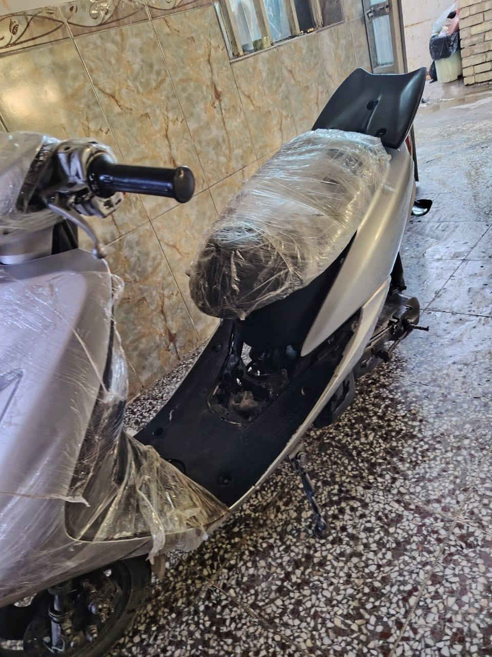 السلام عليكم عصفوريه سبايزر البيع دراجه نكره هندر كلشي شغال بيهه نقص باتري وحاضنه صندوك بيهه تخم كفر جديد شوته جديد صلنصه رياضيي سعر 250وبيهه مجال عنوان بغداد شعب ***********
