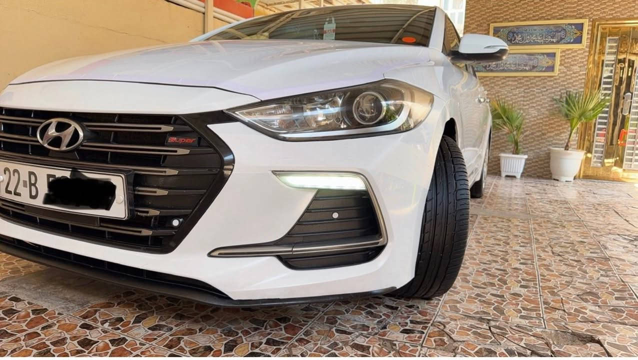 سلام عليكم حبايب قلبي ❤️
 النترا سوبر خليجي موديل / ١٩ 
رقم اربيل دولي جديد باسم شركه باربيل تحويل او وكاله بنفس اليوم بأسم المشتري ؟    
🌺ELANTRA 🌹Super 🌺
لون ابيض / 🤍
فول مواصفات ١ / ١ 
بصمه اصل + بصمه ابواب وبصمه جنطه 
ترحيب عند الاقتراب 
جنطه ذكيه    
كشنات جلد 
سلايد روف 
لد نهاري 
ويل كب عدد / 5  سبيره منازل ؟ 
كروز سرعه 
قطعتين تبريد امامي وخلفي 
كامره خلفيه دواره + كامره اماميه  
تحكم ستيرن جهتين 
مدخل (USB / AUX)
اشاير بالمري 
مري قابله للطي اوتو و شفط AUTO
الاوامر الصوتية انفنتي 
شاشة حجم كبير + ديفيدي 
يدات ابواب المنيوم 
دسك عدد / 4 
محرك 2000 دوش سوبر خليجي 
حساس خلفي بلادي + حساس امامي بلادي 
3 انظمه قياده
( نورمال / ايكو / سبورت )
ماشيه ( ٨٨  ) الف حقيقي اصل وعلى فحص 
تخم تاير جديد كوري 
كير محرك تبريد صدر حداديه كفاله عامه جديده جداً  مكفوله من جميع النواحي مابيه نقص ابد  و على الفحص 
مكفوله كفاله عامه  حتى دعاميات    
مكان السياره بالديوانيه 
***********
