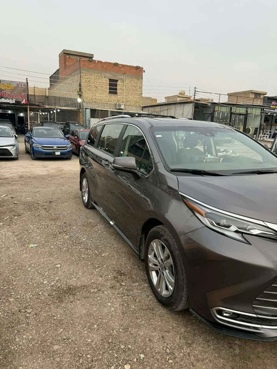 السلام عليكم سينا 
موديل 2024 
فئه بلاتينيوم اعلى مواصفات 
فتحه 
تدفئه تبريد كشن 
كشن VIP
باب كهرباء 
تدفئه ستيرن 
مواصفات السياره معروفه تجي اعلى شي 
حادث السياره نص البنيد صبغ بنيده الاصلي صور الحادث موجوده بلمنشور 
السعر 290 و بيه مجال 
***********
***********
